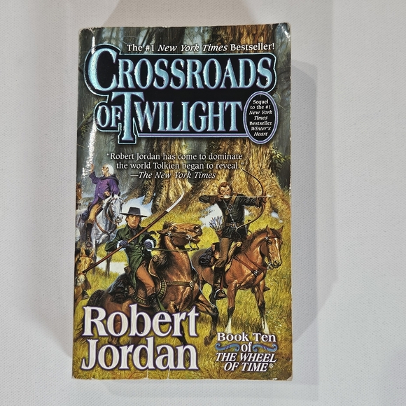 Crossroads Of Twilight By Robert Jordan Book #‎ 10 The Wheel Of Time Paperback - Picture 1 of 4